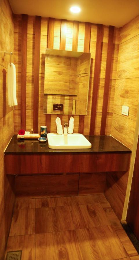 Hotel Crystals Cove Thekkady Esterno foto